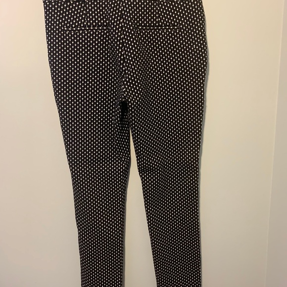 Amanda and Chelsea Stretchy Ankle Pant - Picture 4 of 6